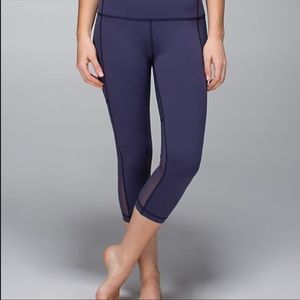 Lululemon Navy Cropped Mesh Leggings